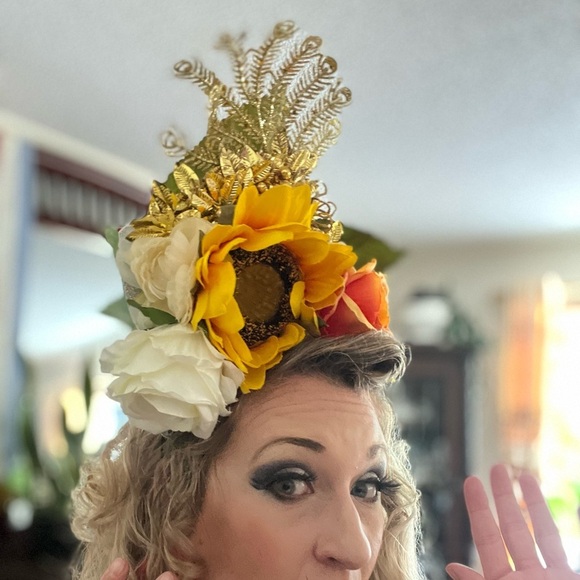 Sunflower Hair Crown - Picture 2 of 4